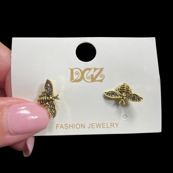 BUMBLE BEE AND PEAR EARRINGS - Picture 1 of 4